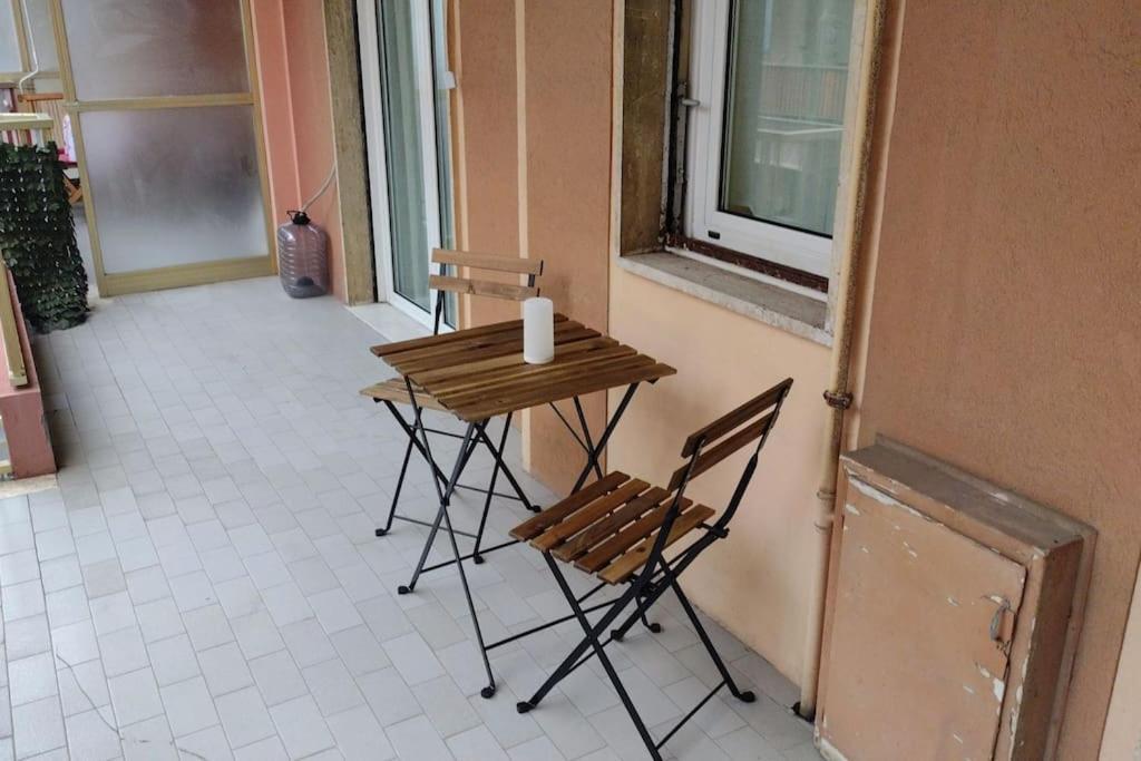 Appartamento Mama Monolocale Terrazzo Vista Mare ヴェンティミーリア エクステリア 写真